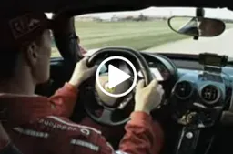 Schumacher guida la Ferrari Enzo: la danza del Campione tedesco [VIDEO]