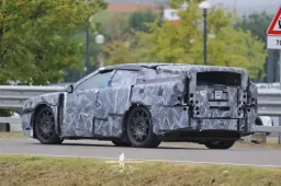 Ecco la Ferrari Elettrica: le prime foto attorno a Maranello