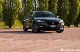Seat Leon e-Hybrid: prova su strada, motore, autonomia e prezzi