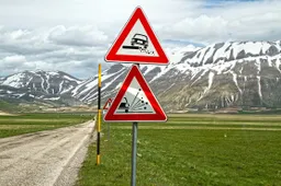 Guida ai segnali di pericolo: quali sono e cosa significano