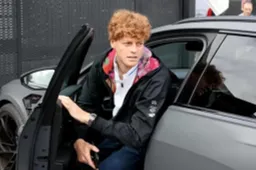 Ecco l'auto (da 250.000 euro) con cui Jannik Sinner è arrivato a Torino per le ATP Finals