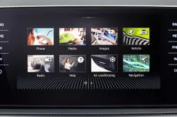 “Okay, Laura!”: Skoda presenta il nuovo assistente vocale