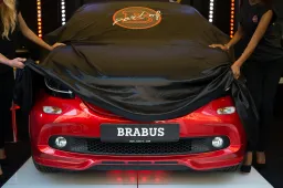 A Verona Legend Cars smart festeggia 15 anni di Brabus