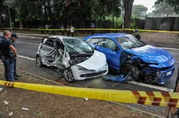 La Challenge finita in tragedia: Urus travolge smart a Roma, distrutta una famiglia