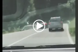 Sorpasso e multa istantanea: poteva andare meglio al proprietario di una McLaren [VIDEO]