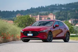 Mazda3 Skyactiv X: prova su strada, listino prezzi, interni, motore