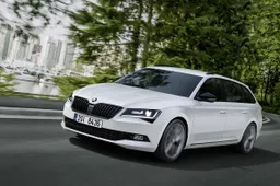 Skoda Superb offre di serie la migliore sicurezza possibile
