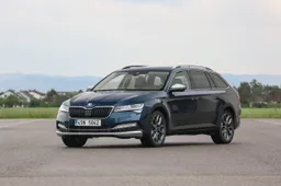 Skoda Superb 2019: prezzo, dimensioni, motori e allestimenti