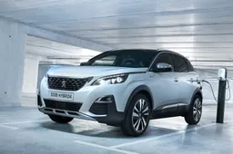 Peugeot 3008 GT HYBRID4: il SUV in versione ibrida plug-in