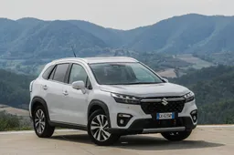 Suzuki S-Cross Hybrid: primo contatto, prezzo, consumi reali, interni