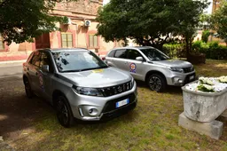 Suzuki consegna due Vitara Hybrid alla Difesa Servizi S.p.A