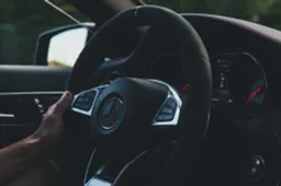 Sviluppo di sistemi di guida autonoma di livello 4 e 5 in Europa