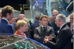 Incentivi auto elettriche? In Francia pensano di eliminarli