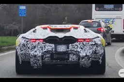 La nuova Lamborghini V12 avrà un particolare unico: ecco il VIDEO che lo dimostra