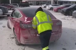 Il freddo blocca le auto elettriche: a Chicago è emergenza