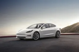 Vendite Tesla Model 3: Elon Musk può iniziare a sorridere