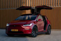 Tesla Model X Plaid: prezzo, autonomia, 0-100, dimensioni, prova su strada