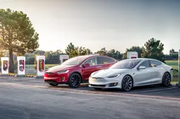 Dopo Model Y e Model 3, Tesla diminuisce anche i prezzi dei Supercharger