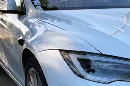 Tesla: ladri di casseforti incastrati dalle telecamere dell’auto