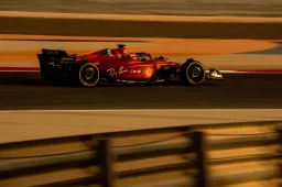 Test Bahrain F1, giorno 3: zampata di Verstappen, ma la Ferrari c'è