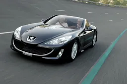 Peugeot 907 Concept: forme affilate dietro la mamma della RCZ