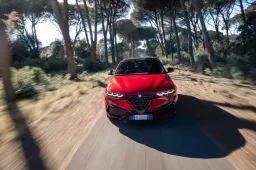 Prezzi Nuova Alfa Romeo Tonale 2025: il C-SUV si rinnova (e costa meno di quanto pensi)