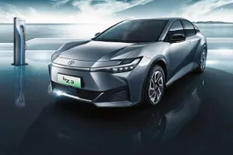 Toyota punta tutto sulle auto a batteria: Tesla nel mirino