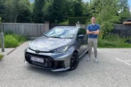 Prova in anteprima Toyota GR Yaris 2024: ora ha 280 CV e il cambio automatico a 8 rapporti