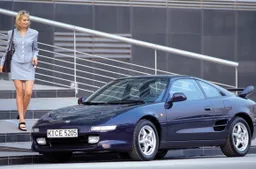 Toyota MR2, la democrazia del motore centrale