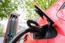 Auto elettriche: con i dazi quelle prodotte in Cina costano di più