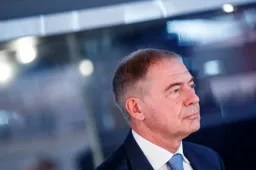 In arrivo la proposta del governo per rinviare il blocco del termico 2035