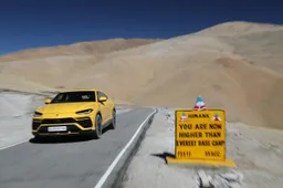Nuova impresa per Lamborghini Urus sul passo più alto del mondo, in Himalaya