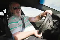 Valentino Balboni prova una supercar elettrica per la prima volta