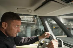 Italia ai mondiali? Ci pensa Totti con la Volkswagen ID.Buzz [VIDEO]