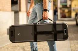 Rimanere a piedi con l'auto elettrica? Ora c'è una soluzione portatile