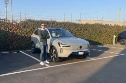 Prova Volvo EX90: l'ammiraglia elettrica è futuristica. Come si guida, prezzi