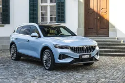 Drivalia e Olimpia Milano ancora insieme: consegna le Dongfeng Voyah Free