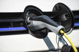 Le auto ibride Plug-In sono già finite? In Germania crollo del 50%