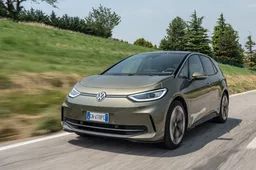 Costruttori in trappola: per evitare le multe UE,  devono vendere elettriche