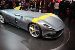 Ferrari Monza SP1 e SP2 | Salone di Parigi 2018 [LIVE]