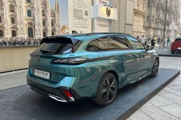 Stellantis porta al Mimo 2022 la nuova Peugeot 308 SW plug-in hybrid