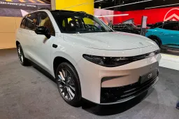 Svelata la Leapmotor C10 REEV: info e prezzi del crossover ibrido