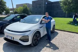 Prova in anteprima Xpeng G6 e G9: i due modelli del debutto del marchio cinese in Italia