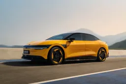 La cinese Zeekr attacca Tesla: pronte batterie che si ricaricano in 10 minuti