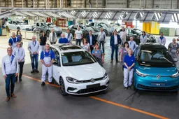 Auto elettriche, pochi ordini: Volkswagen prende provvedimenti a Zwickau
