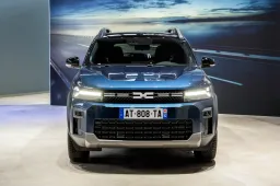 Dacia presenta il nuovo motore Hybrid-G 150 4x4: l’ibrido bi-fuel che rivoluziona Duster e Bigster