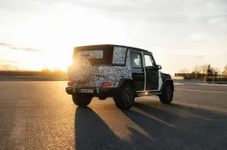 Mercedes Classe G Cabriolet: la leggenda off-road diventa open-air e si prepara a stupire in pista e su strada