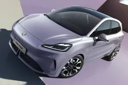 Gaffe in casa MG: svelata per errore la nuova elettrica "segreta" (con una batteria mai vista prima)