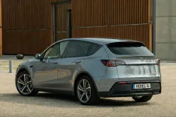 Tesla, quali novità nel 2026? Arriva la Tesla economica, passi avanti sulla guida autonoma