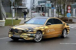 Retromarcia Mercedes: addio EQS, torna la Classe S anche per l'elettrica